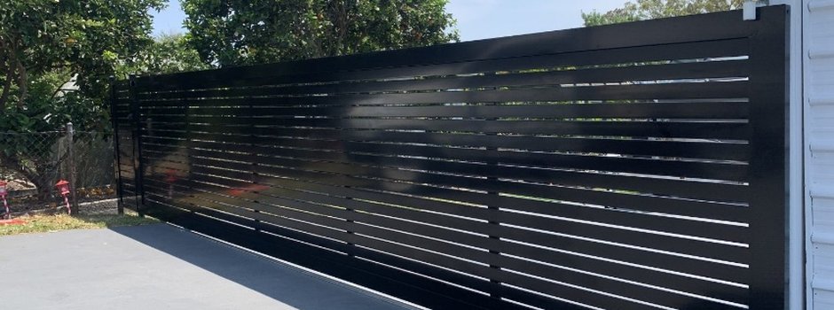 automatic-sliding-gate-black-slatted